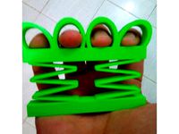 hand grip strengthener by hamwi2000