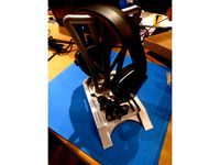 Headphone Stand by linuxpenguin