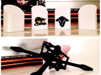 Minimalistic Quad Stand by chrswnd