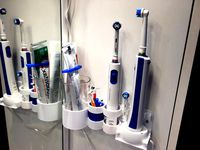 additional pot pour brossettes pour  support mural pour 3 brosses à dents OralB Braun by gerdh