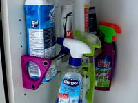 Bottle storage attached to shelf holes Ø<65mm by ewap