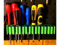 Screwdriver holder for OBI_pegboards by JoHerz