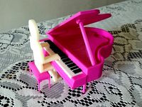 Playing Piano Thin Man by Mechaner