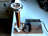 Tesla coil using simple Slayer exciter by Lodestone