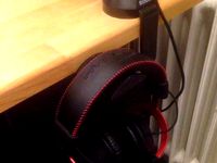 Headset holder by BoXon