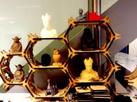 Extendable lasercut hexagonal shelves by jonnor