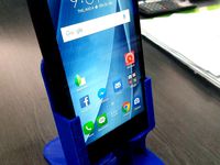 ASUS ZENFONE 2 PHONE STAND by AV1A70RU