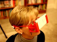 Foldable Cardboard Viewer by Kintall