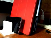 Group Gadgets Stand by Maker181