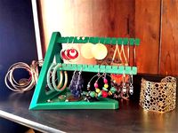 Earring stand by pireleurk