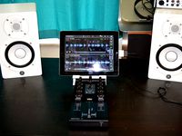 Traktor DJ Kontrol Z1 iPad Stand by trickymouse
