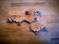 Nitroglycerin by NiklasN