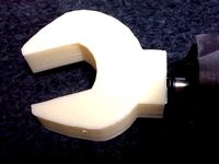 Spanner-style handle of folding umbrella by linuxserchers