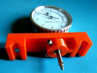 Customizable magnetic Flashforge Creator Pro Leveling Indicator holder by zapta