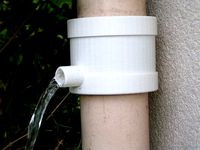 Gutter drain / Rain barrel diverter by jroger