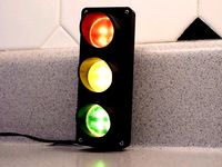 Mini Stoplight (Programmable ATTiny85 Arduino AVR) by Montiey