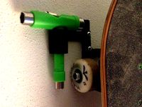 Skateboard wall hanger by jappie