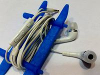 SKIRPHONETIDY Earphone cable organizer / Rangement écouteurs by benesvan