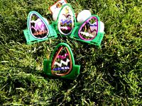 3D printed spinning Easter egg by Makerneer