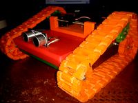 Simple Caterpillar Robot for standard servos by lcalcena