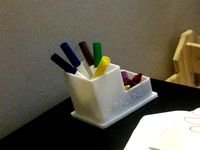 Pot à crayon avec prénom by lefresh
