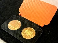 Money Box two Pieces Boite à deux pieces by Manu-Maker