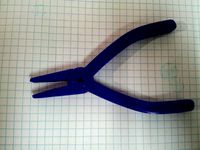 Pliers, threaded assembly by Kezat