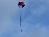 Hexagon Kite by lazyzero