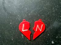 Break heart for pair (keychain) by loiclahaye