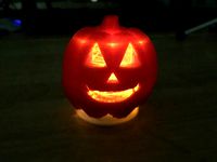 Glowing Pumpkin by Elproducts
