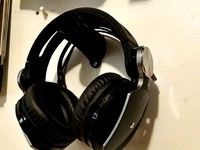 Wireless Headset Wall mount by CriscoJoe37