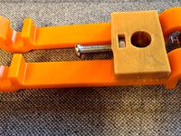 Da Vinci Calibration Mount (Using Retaining Clips from original packaging) by Lucan07