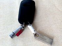 magnetic keychain customizable by hackermagnet