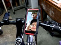iphone 6 (with bumper case) bike mount by ouf