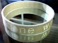 PULSERA con el texto "Clone Wars" impresa con filamento flexible by manolytyt0