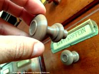 3D-printable generic cabinet knob by CreativeTools