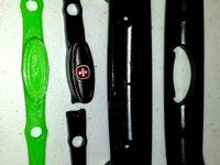 Replacement button for a SwissGear 20" expandable spinner luggage by monopolowa