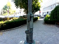 Stehende Figur by Semesterende