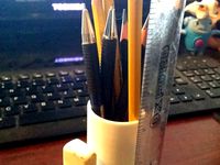 Artist's Desktop Organiser by virustwin