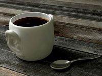 Ear Mug by roman_hegglin