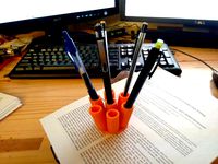 Simple 7 Pencil Holder by wookieefuzz