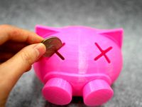 Funny piggy bank by Eunny