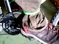 bike pants clip -pizas pantalon bicicleta by arielbaravalle