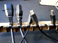 USB cable Hanger by Takeaway3DTech