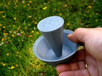 Slug Barrier ... Barrera antibabosas by Victor_Barahona