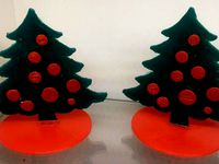 2 Color Christmas Tree with foot by ralfselfjord