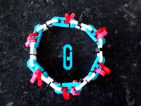 Letter G chain by heartphone