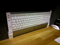 Logitech Tastaturhalter - keyboard holder by rabe360