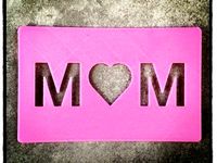MOM Card by DesignMakeTeach