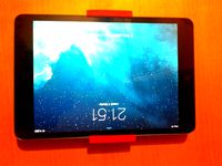 iPad Mini (retina) rotatable handle by renaultcreativelab